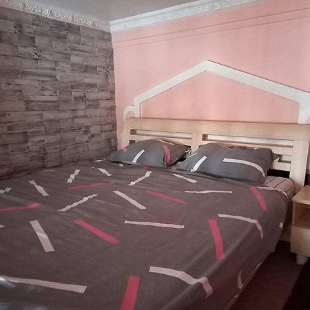 Apartamento Площа Старий Ринок З Балконом Leópolis Exterior foto